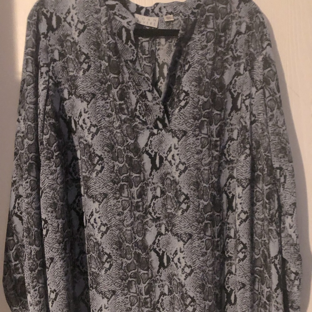Gray designed top size 2x